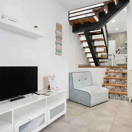 Eleme I Apartment