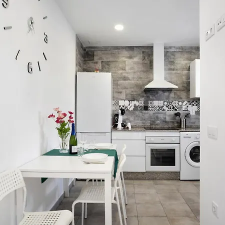Apartment Eleme I *